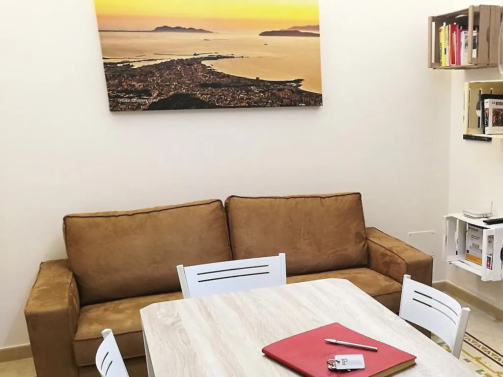 Primo Piano Riccio Locazione Turistica Daire Trapani